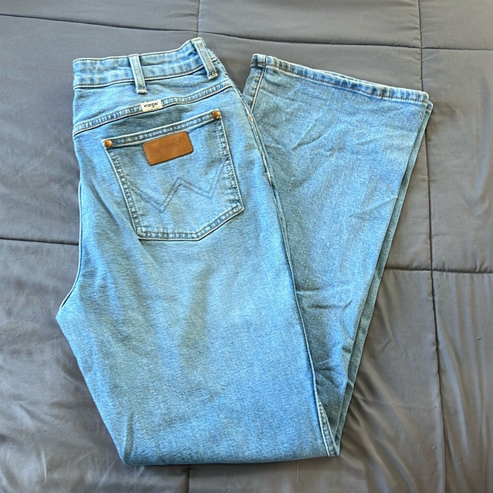 Woman’s wrangler jeans